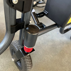 Silla de ruedas eléctrica ultraligera de material de acero con batería de litio y andador plegable de bajo precio para adultos - Product Image 5