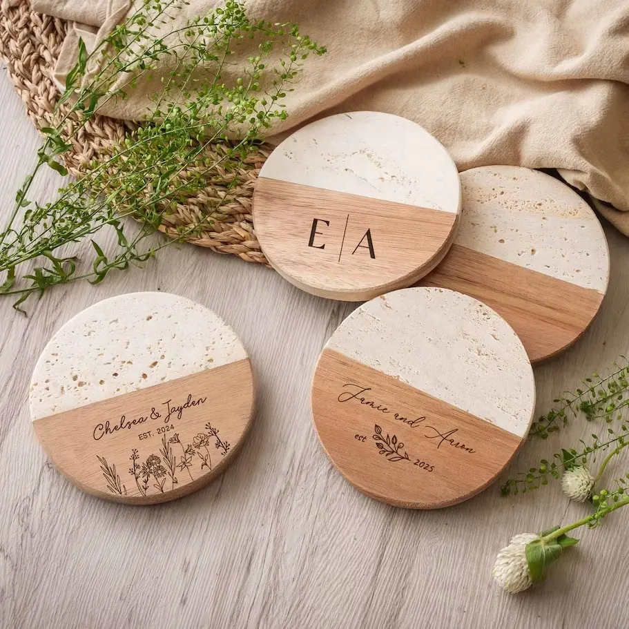 Individuelles graviertes Ufo-Set personalisierte Holz- und Travertinmarmor-Ufo für Hochzeit Hausverpflegung Feiertagsgeschenke