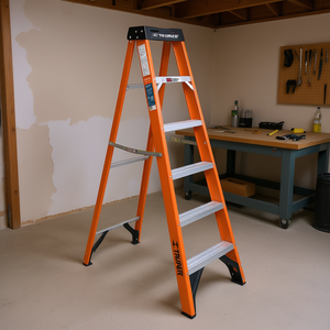 Escalera de Aluminio Moderna de 5 Peldaños Truper EST-25FV Tipo II, Altura Extensible de 6 Pies, Capacidad de 250 lb, Bloqueo Manual, Diseño Plegable para - Product Image 2