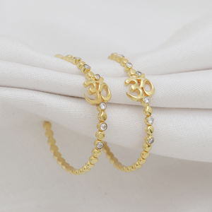 Suministro directo de fábrica chapado en oro plata esterlina 925 OM aro pendiente joyería para mujer - Product Image 2