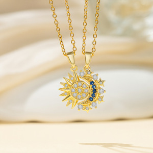 <span class=keywords><strong>Collana</strong></span> <span class=keywords><strong>Sole</strong></span> <span class=keywords><strong>e</strong></span> <span class=keywords><strong>Luna</strong></span> in Acciaio Inossidabile Placcato Oro 18K PVD Impermeabile <span class=keywords><strong>e</strong></span> Antiossidante del Marchio Fanhua Jewelry - Product Image 4