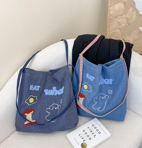 New <b>large</b> capacity casual versatile striped canvas tote <b>bag</b> with zipper closure lined with polyester custom logo shopping <b>bag</b> - Product Image 3