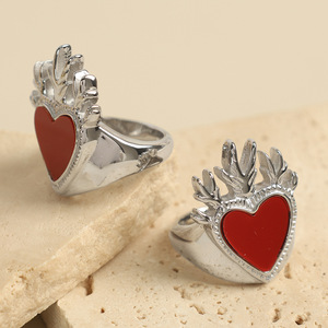 Anillo en forma de corazón con engaste de bisel en tono oro y plata, regalo de joyería de moda unisex - Product Image 2