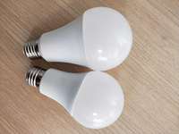 Échantillon gratuit de ligne de production de matériaux bruts pour ampoules LED, ampoules LED B22, lampes, nouveau système d'éclairage LED, fabrication d'ampoules LED