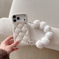 Étui en cuir PU souple à motif grille 3D et paillettes diamantées pour iPhone Air 16 15 14 13 17 Pro Max, avec bracelet en fourrure et strass scintillants