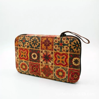 130 pièces Kits de couture de voyage, Trousse à outils en cuir, Coffret cadeau de Noël portable et élégant, Mini kits de couture, Vente en gros et achat en gros de marques