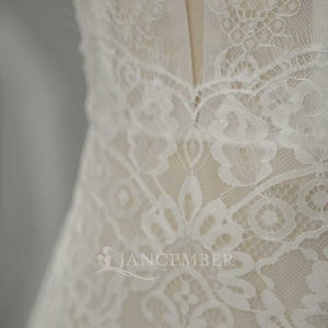 Robe de mariée sirène moderne SFY334 style bohème avec broderie florale en dentelle et appliques de cristaux - Product Image 6