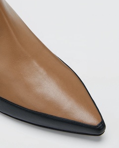 Zweifarbige Mode Leder spitze Zehen Kätzchen Absatz Damen Stiefeletten