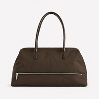 Sac fourre-tout de luxe en PU grande capacité pour femme ; Sac de voyage bowling ; Sac Boston à longue poignée ; Sac à bandoulière style sous le bras