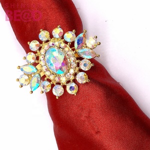 <span class=keywords><strong>Anelli</strong></span> <span class=keywords><strong>Portatovaglioli</strong></span> di Alta Qualità 2026 in Metallo con Perle e Strass Trasparenti per Ristoranti di Lusso e Banchetti Nuziali - Product Image 6