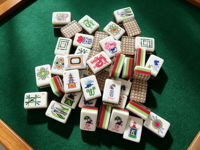 Meilleur Choix : Ensemble de Mahjong Américain en Acrylique à 4 Couches avec Motifs Décoratifs de Singe Tressé pour Fêtes à Domicile et Cadeau de Jeu de Table