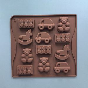 12 cavidades coche troyano oso <span class=keywords><strong>de</strong></span> peluche <span class=keywords><strong>molde</strong></span> <span class=keywords><strong>de</strong></span> <span class=keywords><strong>Chocolate</strong></span> <span class=keywords><strong>molde</strong></span> <span class=keywords><strong>de</strong></span> silicona <span class=keywords><strong>para</strong></span> dulces DIY bandeja <span class=keywords><strong>de</strong></span> bloques <span class=keywords><strong>de</strong></span> hielo bloque <span class=keywords><strong>de</strong></span> construcción <span class=keywords><strong>molde</strong></span> <span class=keywords><strong>para</strong></span> hornear galletas - Product Image 2