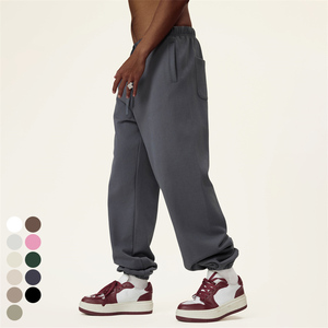 Pantalon de survêtement unisexe en coton mélangé respirant et décontracté Logo personnalisé Joggers surdimensionnés pour Streetwear Joggers confortables pour hommes et femmes - Product Image 3