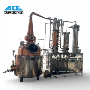 Alambique de Destilación de Alcohol de Alta Capacidad (1000L) de Cobre y Acero Inoxidable con Bomba de Engranajes y Rodamiento de Motor para Whisky, Ron y Vodka - Product Image 1