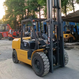 Chariot élévateur diesel d'occasion d'origine japonaise de 5 tonnes au meilleur prix, en très bon état à Shanghai - Product Image 1