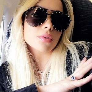 Gafas de Sol Ovaladas de Lujo con Logotipo Personalizado, Diseño Degradado y Remaches, Protección UV400, Metálicas, para Mujer, Novedad 2021 - Product Image 3