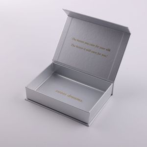 Confezione regalo rigida per abbigliamento scarpe con Logo personalizzato in cartone chiusura magnetica laminazione opaca-Eco-Friendly per calze pelliccia - Product Image 2