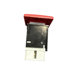Interruptor de Luces de Advertencia IVEC0 TRUCK 500362382 24V - Product Image 4
