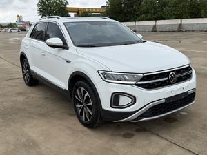 Volkswagen <span class=keywords><strong>T</strong></span>-<span class=keywords><strong>Roc</strong></span> 280TSI DSG 2WD Time Edition essence SUV d'<span class=keywords><strong>occasion</strong></span> 2023 pour l'exportation - Product Image 3