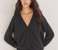 Pull en cachemire pour femmes, style décontracté, design simple, cardigan uni à col en V tricoté avec poches