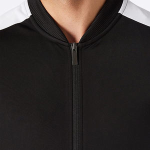 Ensemble de survêtements de sport pour hommes à taille élastique, design tendance, respirant, grande taille, vente chaude - Product Image 2