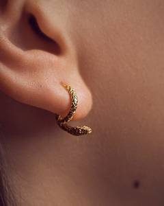 Aros de Serpiente Vintage con Textura, Antideslustre, Estilo Punk Rock Gótico, Accesorios de Joyería para Mujer y Hombre - Product Image 1