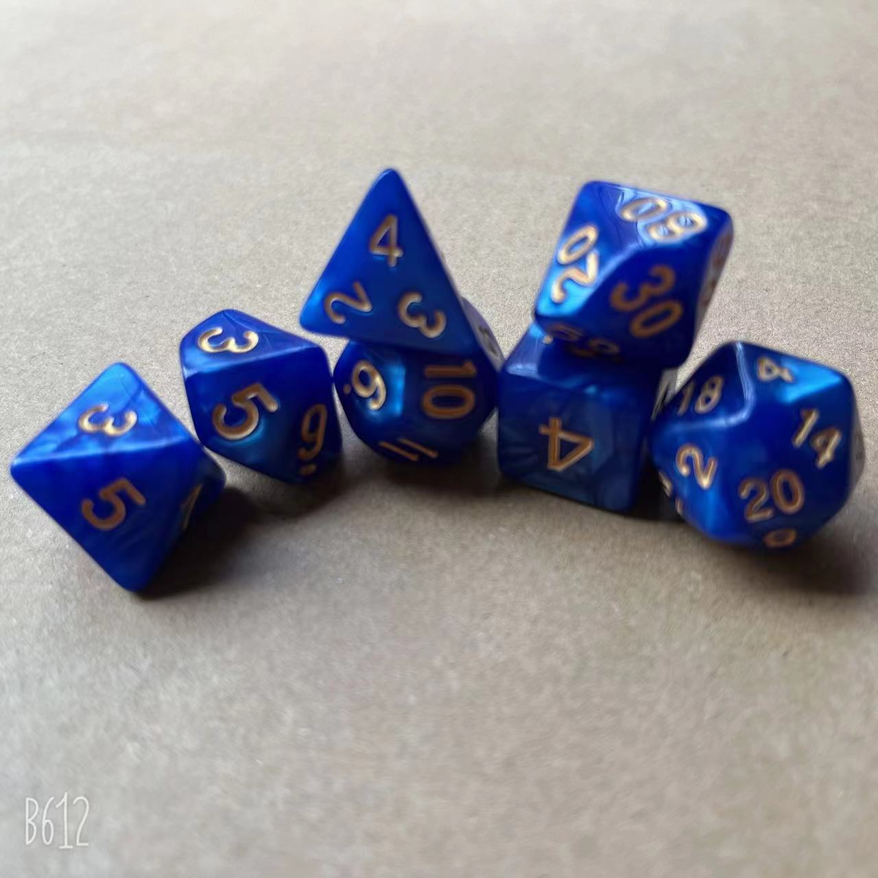 Pearl pattern blue gold characters