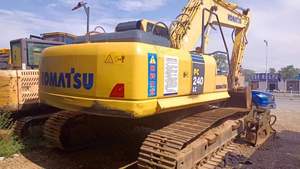 รถขุดมือสอง Komatsu PC240 ขนาด 24 ตัน คุ้มค่า ผลิตในญี่ปุ่น ได้รับการรับรองมาตรฐาน CE พร้อมอุปกรณ์เสริมเบรกเกอร์ ออเกอร์ และทัมบ์ - Product Image 2