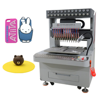 Machine de distribution en PVC souple 12 couleurs 2D Porte-clés et patch en caoutchouc PVC liquide faisant des machines et du silicone