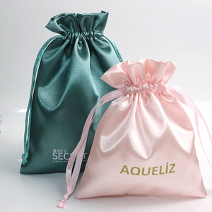 Pochette de rangement pour extensions de cheveux avec logo personnalisé, sacs d'emballage pour perruques, sacs à cordon en satin noir pour mèches de cheveux, sacs cadeaux pour mèches de cheveux - Product Image 5
