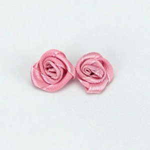 CSFY aksesori bayi 2cm * 2cm pita <span class=keywords><strong>Satin</strong></span> kelopak mawar 3 pita <span class=keywords><strong>Satin</strong></span> manik-manik hiasan kepala mawar bahan DIY wajah tunggal - Product Image 3