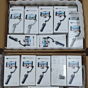 DJI <span class=keywords><strong>Osmo</strong></span> <span class=keywords><strong>Mobile</strong></span> 7 / <span class=keywords><strong>Osmo</strong></span> <span class=keywords><strong>Mobile</strong></span> 7P, Estabilización Robusta de 3 Ejes, 10 Horas de Duración de la Batería y Carga de Teléfono, DJI OM 7 / OM 6 - Product Image 6