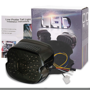 Feu arrière LED Movotoy 12V avec lentille fumée, universel, pour mise à niveau et rénovation - Product Image 3