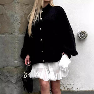 Classique 2025 mode européenne américaine couleur unie décontracté <span class=keywords><strong>Vintage</strong></span> à manches courtes Cardigan <span class=keywords><strong>pull</strong></span> en tricot - Product Image 3