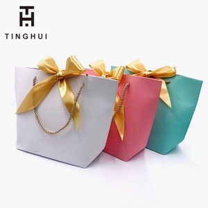 Bolsas de Regalo de Cartón para Ropa de Lujo, Bolsas de Papel Negras con Logotipo Personalizado, Bolsas de Papel para Compras - Product Image 5