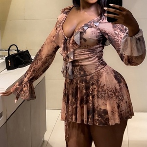 เดรสแฟชั่นผู้หญิง คอระบาย แขนยาว ผ้าตาข่าย ลายเสือดาว เปิดไหล่ ชายกระโปรงจีบ - Product Image 2