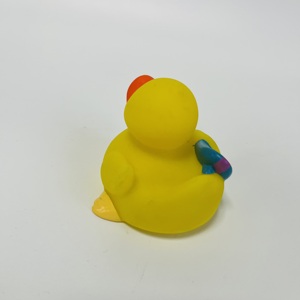Canard de bain en plastique et caoutchouc personnalisé avec logo OEM/ODM, styles de jouets de canard de bain en vrac, flotte et couine dans l'eau pour enfants et bébés - Product Image 3