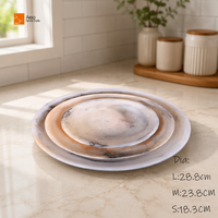 Plat en résine élégant et léger, fait main, design moderne en marbre tourbillonnant, écologique et durable, plateaux de service pour la restauration