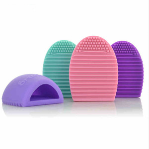 Efficiente e alla Moda: Pulitore per Pennelli da Trucco Tianbo in Silicone a Forma di Uovo con Motivo Geometrico, Strumento di Lavaggio Originale, Idea Regalo - Product Image 3