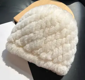 2023 Qianxun 제조 패션 겨울 따뜻한 숙녀 봉제 모피 모자 모피 버킷 모자 방풍 사용자 정의 어부 모자