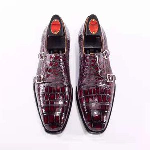 Scarpe eleganti con cinturino monk in vera pelle di coccodrillo popolare - Product Image 1