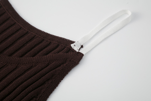 Fabricant de Camisoles Courtes Ajustées en Coton 100% pour Femmes, Style Minimaliste Moderne, <span class=keywords><strong>Tricot</strong></span> Côtelé, Personnalisable OEM/ODM - Product Image 3