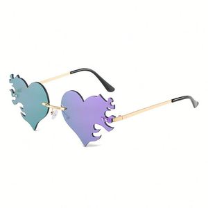 Lunettes de soleil de luxe pour femmes, style œil de chat, verres miroir, sans monture, en forme de cœur, pour une touche de personnalité - Product Image 6