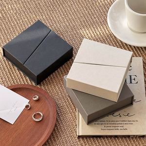 Caja de Regalo de Cartón Plegable Magnética Personalizada para Joyería, Caja de Embalaje de Papel para Pulseras, Collares, Pendientes y Anillos - Product Image 3