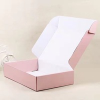 Boîte d'expédition en carton ondulé personnalisée avec logo en relief, motif fleur rose, matériaux recyclés, pelliculage UV mat, pour cosmétiques