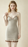 Robe mini moulante sexy à col en V sans manches, style Y2K vintage, à pois, avec dentelle, bretelles spaghetti, pour la nuit, vente en gros sur mesure