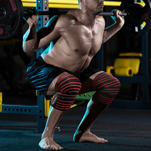 Genouillère de compression Koumei, noire et rouge, avec bandage élastique pour le squat, la remise en forme, l'entraînement et la protection - Product Image 1