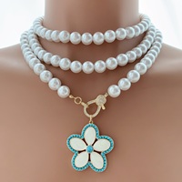 Kalung Mutiara 3 Lapis TK-C621 untuk Wanita, Liontin Bunga Turquoise, Kalung Elegan untuk Liburan dan Pernikahan