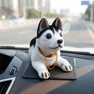 Figurine décorative Husky Bobblehead en résine pour tableau de bord de voiture, chiot de dessin animé sculpté avec collier en chaîne, décoration d'intérieur - Product Image 3