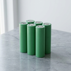 Batería de Iones de Litio de Estado Sólido <span class=keywords><strong>18650</strong></span> de Alto Rendimiento, 3.7V, <span class=keywords><strong>2600</strong></span> a 3500mAh, 1000 Ciclos, CE, para Electrónica Doméstica - Product Image 1
